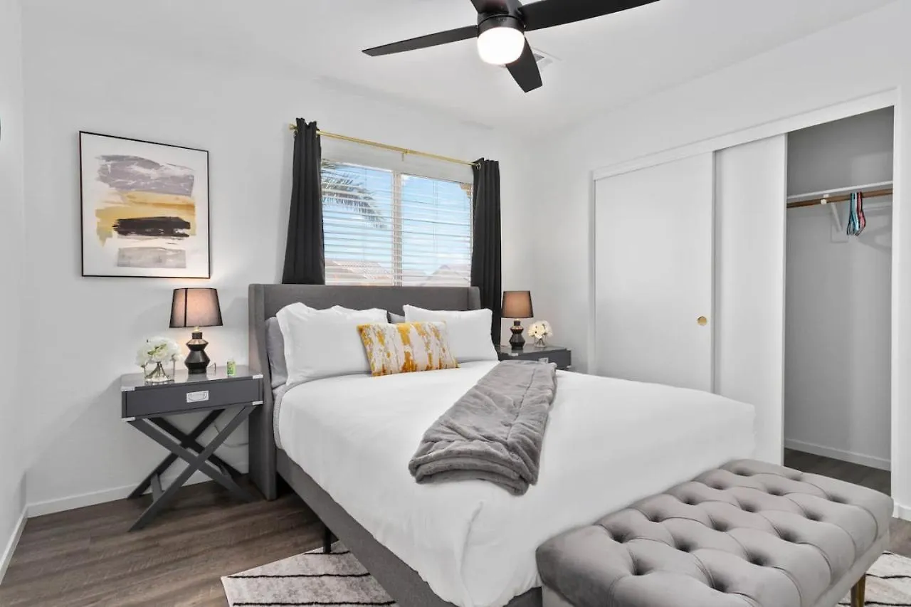 Modern 3Br Quiet Home With Pool Λας Βέγκας