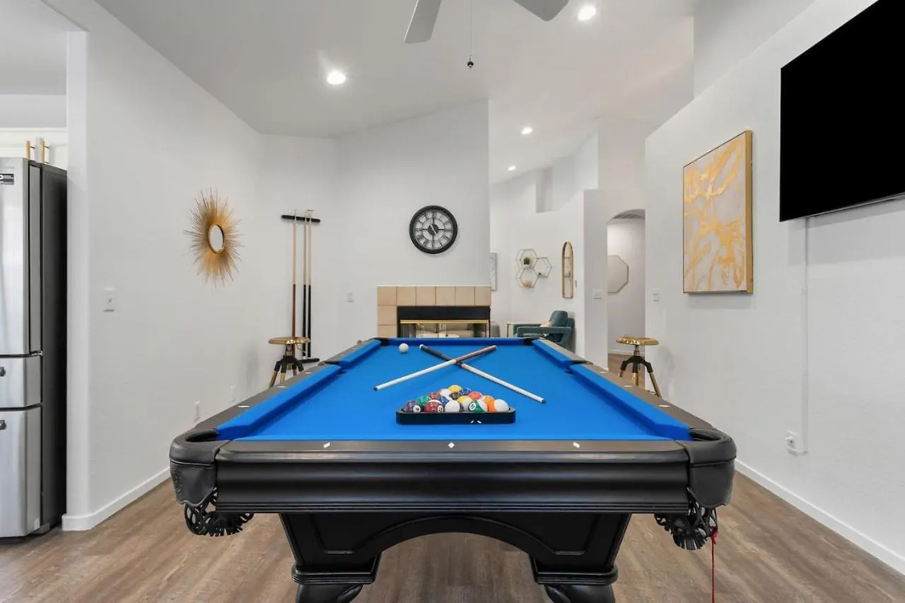Modern 3Br Quiet Home With Pool ラスベガス