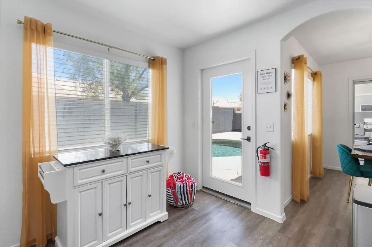 Modern 3Br Quiet Home With Pool ラスベガス 別荘