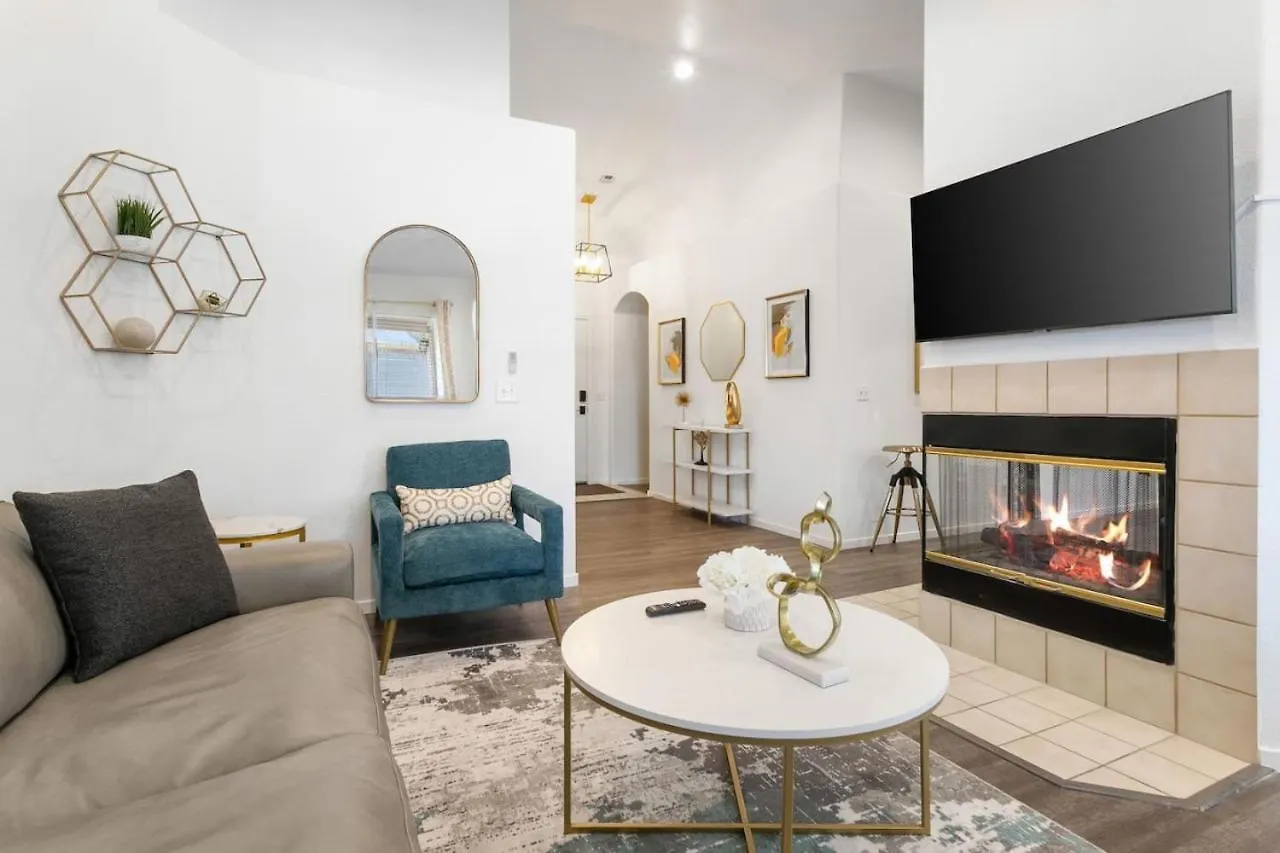 別荘 Modern 3Br Quiet Home With Pool ラスベガス 米国