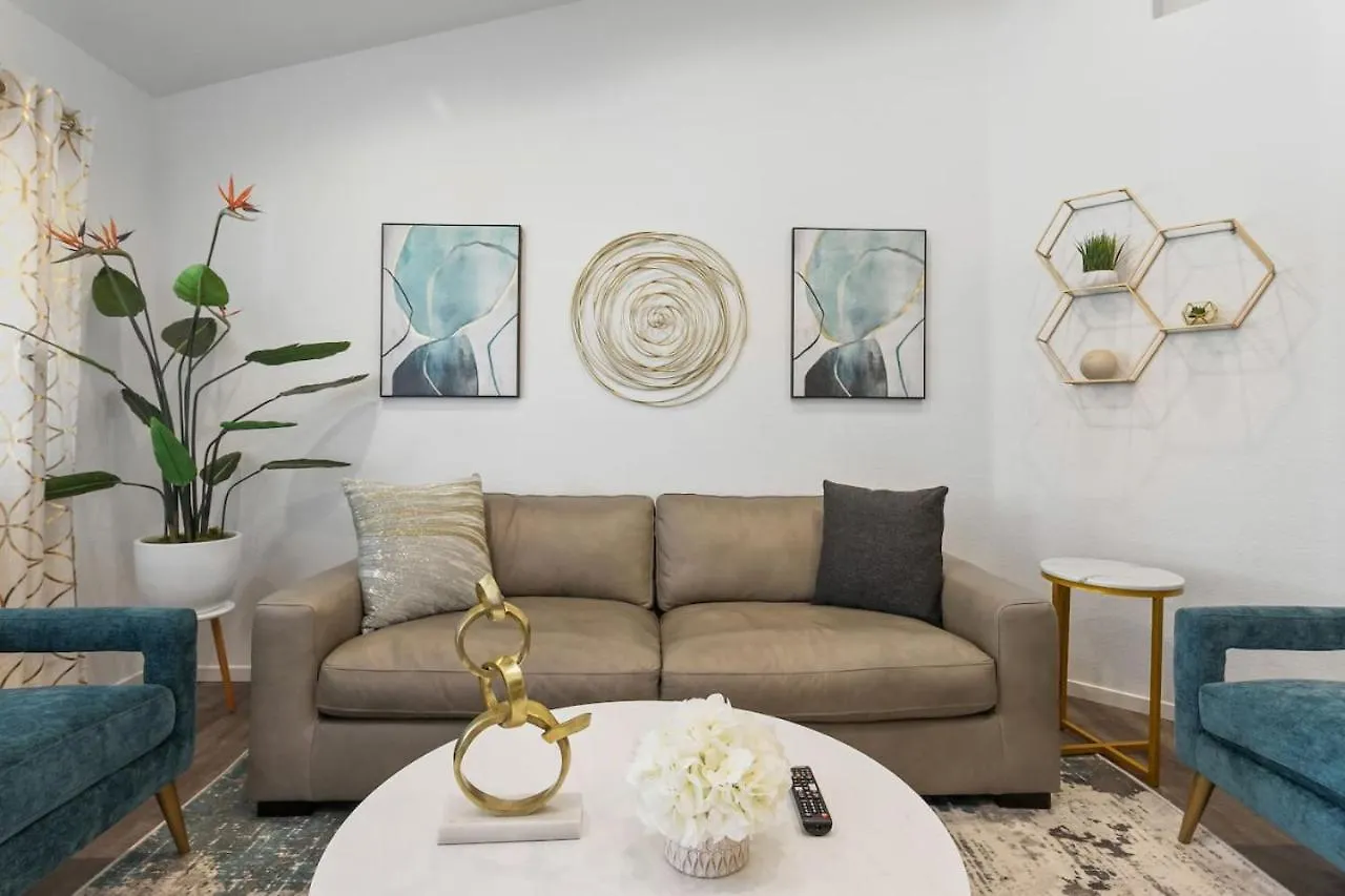 Modern 3Br Quiet Home With Pool ラスベガス